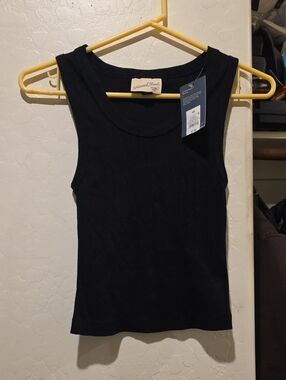 Universal Thread Black Ribbed Tank Top